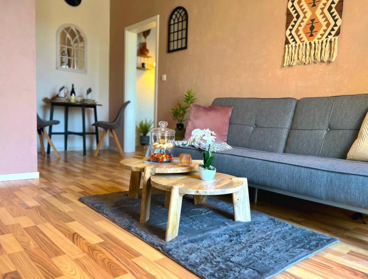 Elbling Apartment Mit Terrasse - Netflix - Parkplatz - Weinbergblick Meissen Extérieur photo